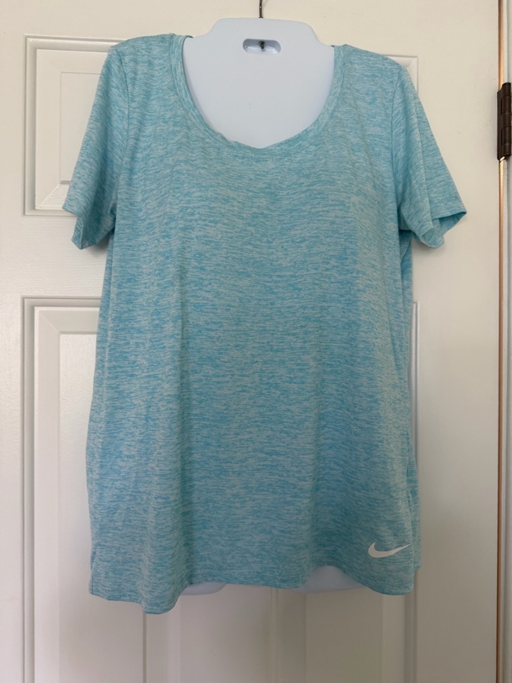 Nike Dri-FIT Women’s Short Sleeve Athletic Tee – Size M – Aqua Blue